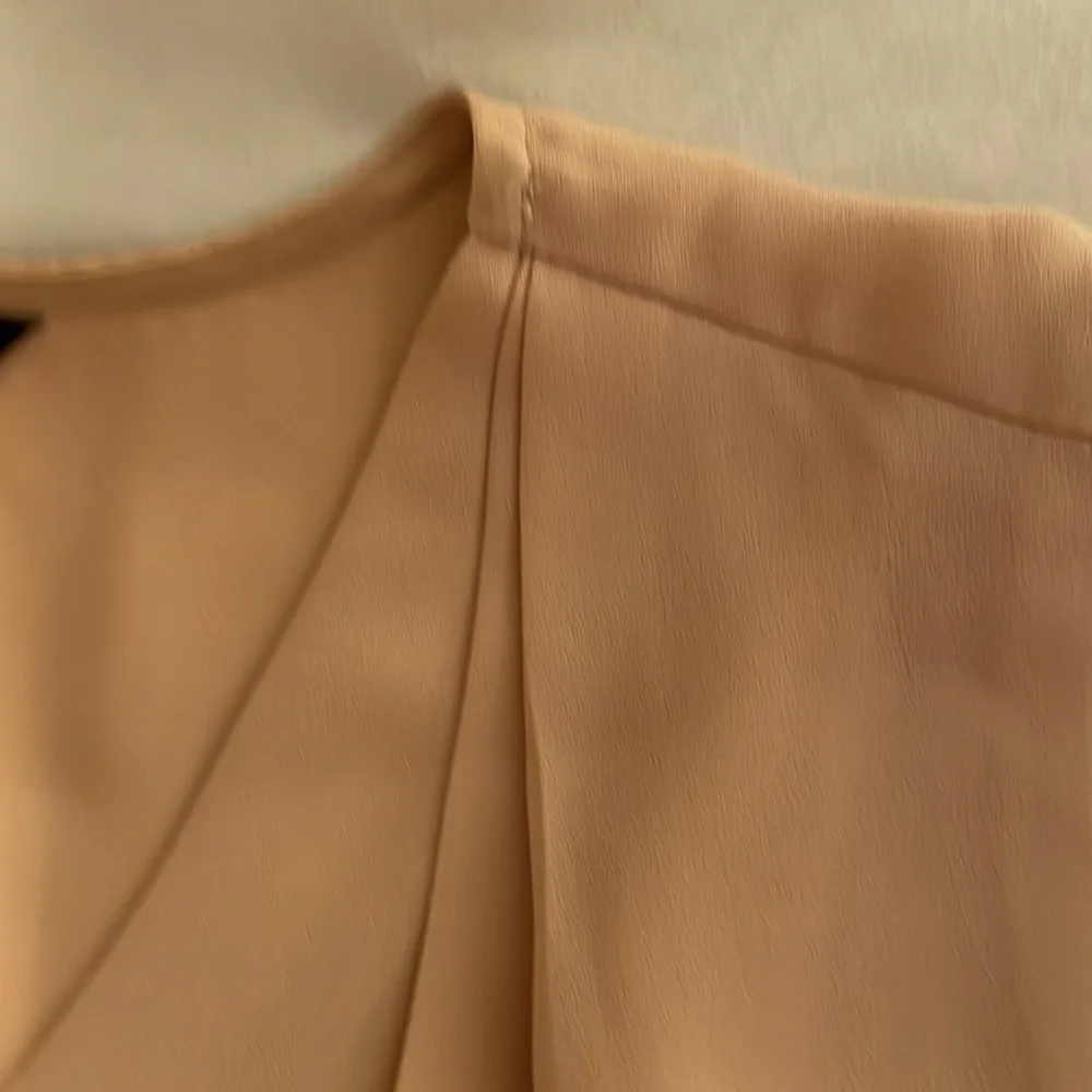Banana Republic capped sleeve top - Picture 3 of 5